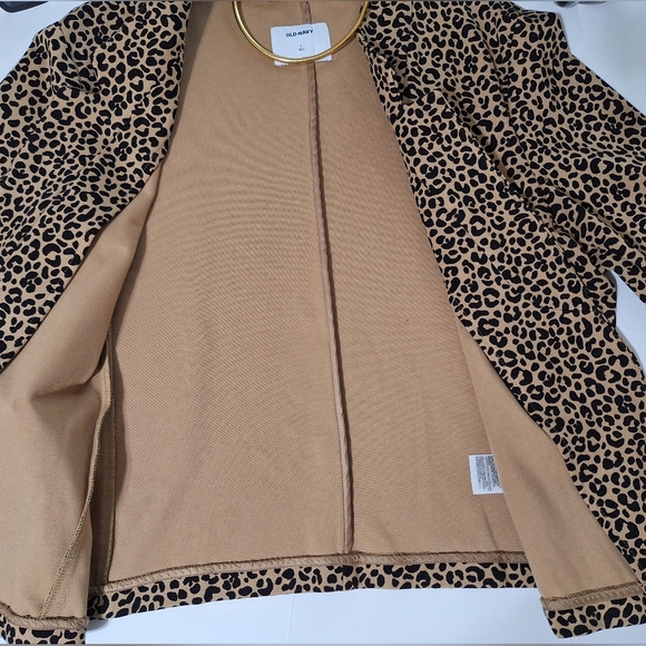Old Navy Leopard Stretch Open Front Blazer - Picture 6 of 13
